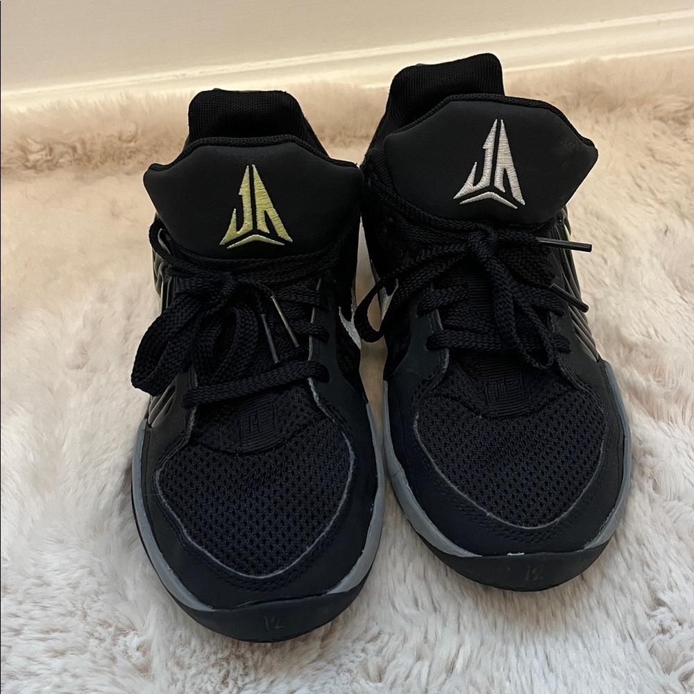 Nike Ja 2 Basketball Shoes Kids 4Y